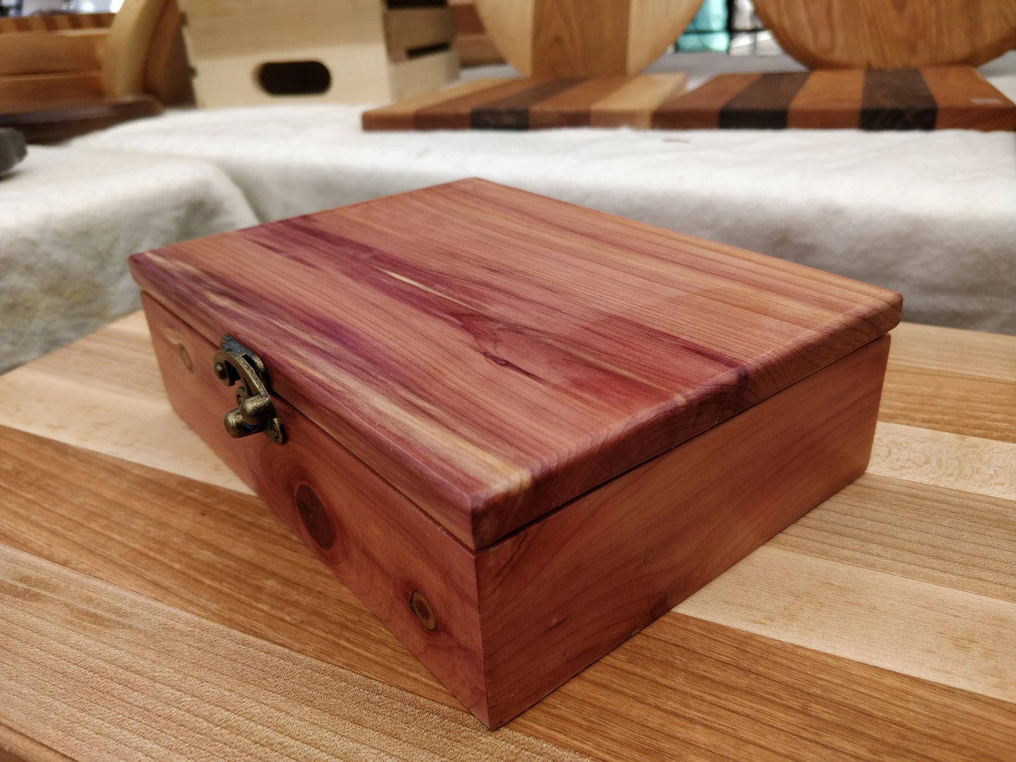 Aromatic Cedar Keepsake Box